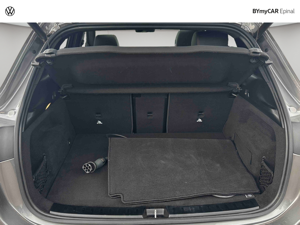 Mercedes EQA 250 — photo 13