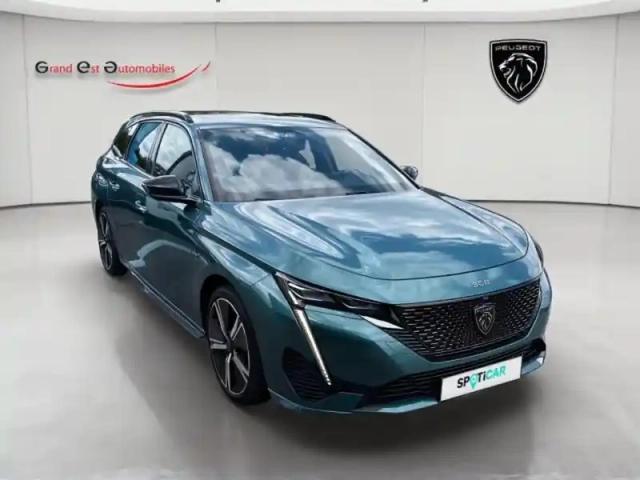Peugeot 308 sw phev 180ch gt e-eat8 — photo 8