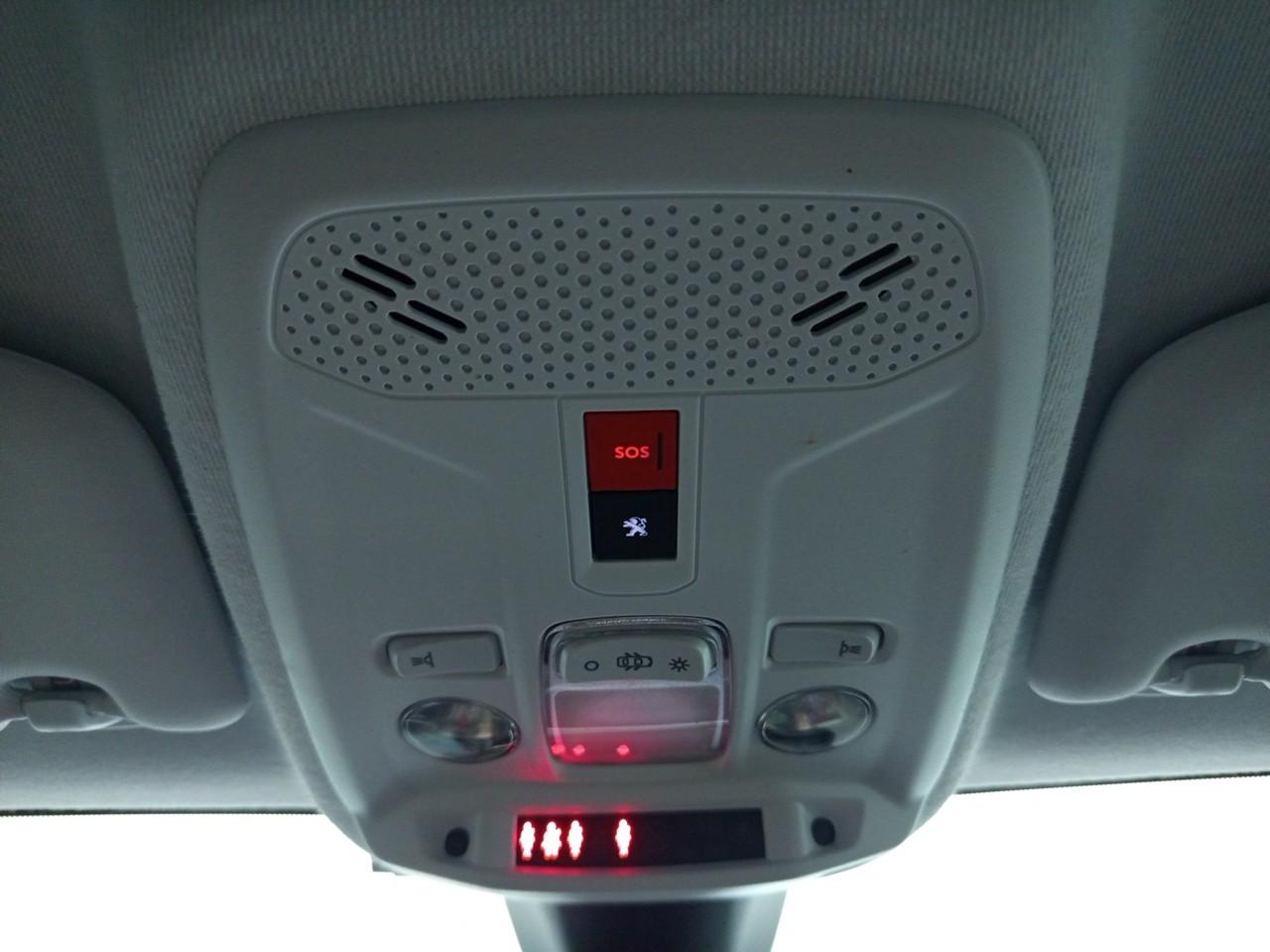 Peugeot 208 puretech 100 s&s eat8 roadtrip — photo 36