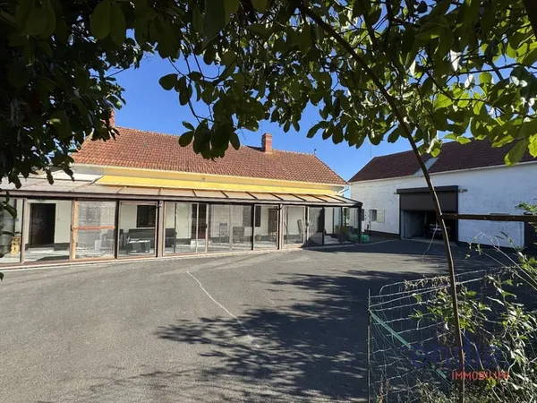 Ancienne logère (Ensemble immobilier)