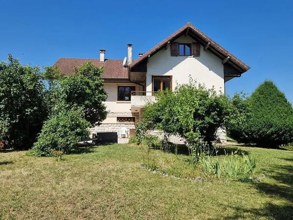 Maison 7 pièces 190 m²