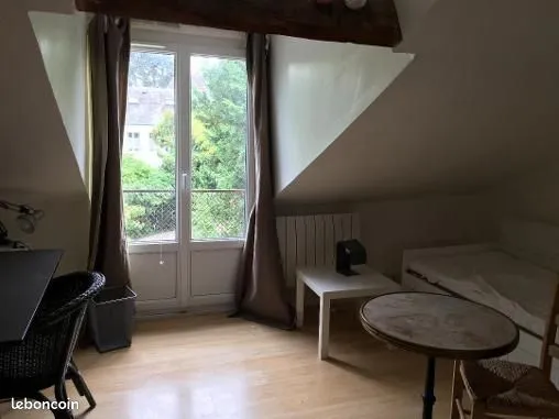 A louer studio étudiant (e)