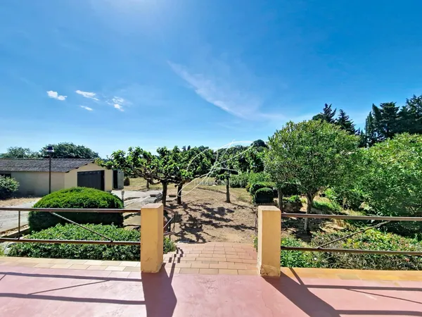2 Maisons 136 m² garages terrain 2615 m²