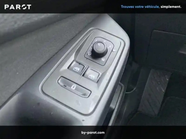 Ford Tourneo Connect 2.0 ecoblue 102ch titanium — photo 40