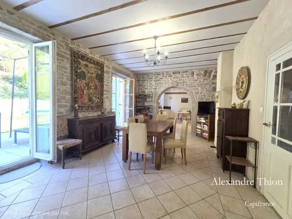 Maison à vendre 12 pièces SAINT SORLIN EN BUGEY (01)