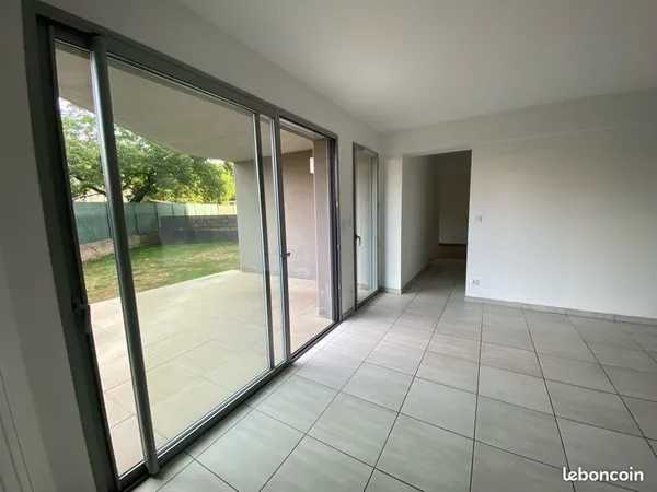 Appartement T4 Terrasse et Jardin L'ETRAT 42580