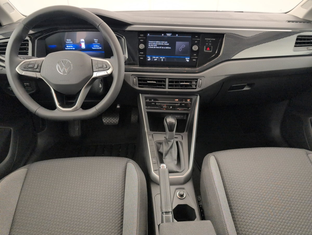 Volkswagen Polo — photo 13