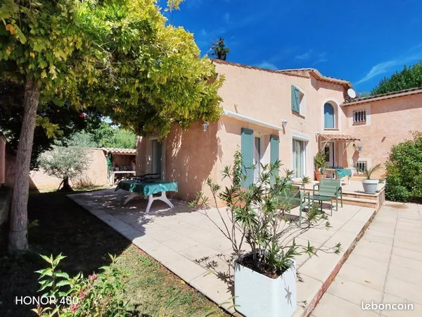 A vendre villa avec piscine