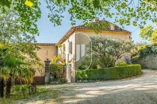 Maison 8 pièces 132 m²