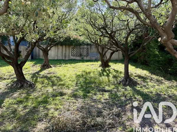 Terrain 371 m²