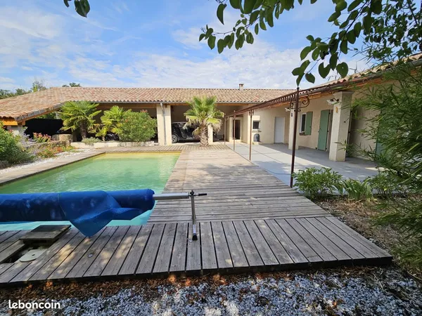 Villa 6 pièces 200 m²