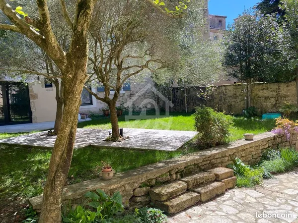 Maison 7 pièces 200 m²