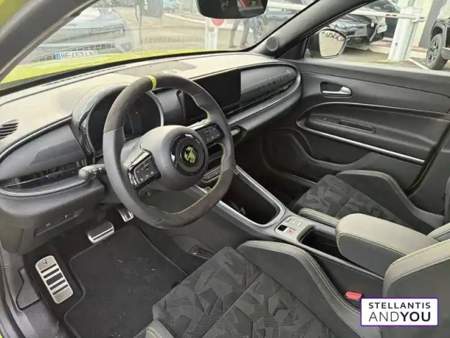 Abarth 600 e — photo 66