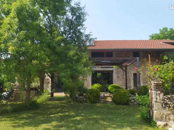 Grande maison sans voisin proche