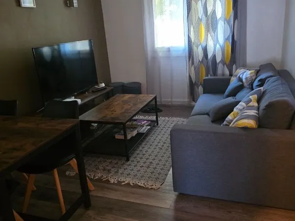 Colocation à 100 m2 IUT 92M2 , proche commerces