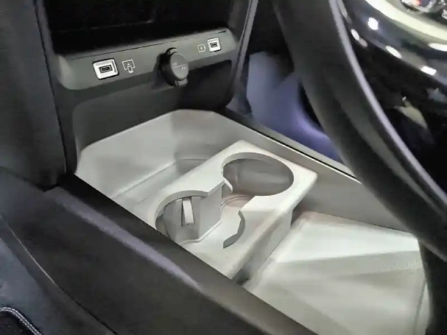 Citroën C5 Aircross hybride 145 e-dcs6 — photo 20