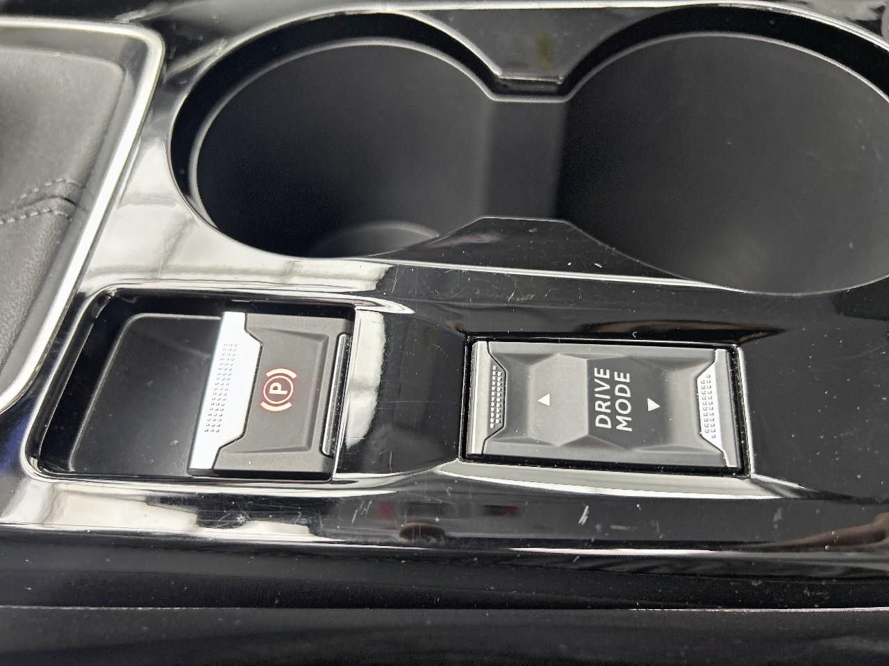 Peugeot 208 100 s&s bvm6 allure — photo 18