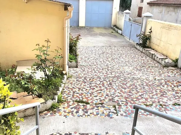 MAISON GARAGE JARDIN