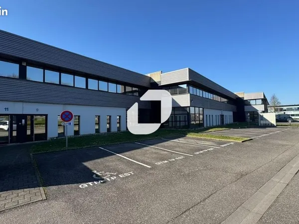 Bureaux 1 372 m²