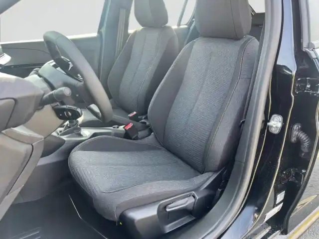 Peugeot 208 100 s&amp;s bvm6 — photo 39