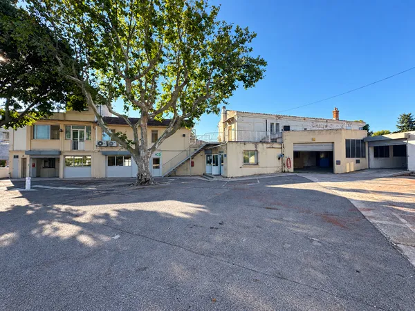 Local 340 m²