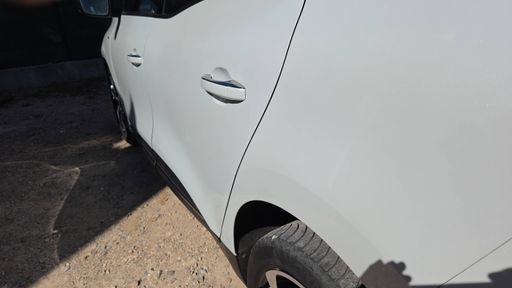 Renault Scenic 1.6 dCi 160 EDC6 - Edition One – 2016 – 138394 km – Diesel – Boîte Automatique — photo 9