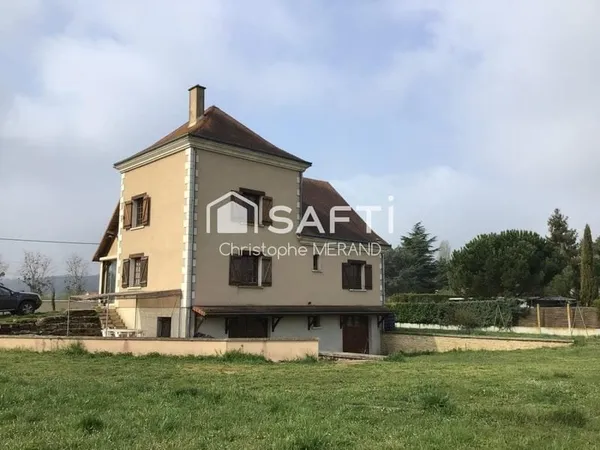 Maison 10 pièces 152 m²