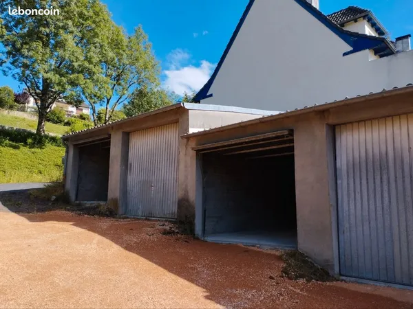 Garages à louer à Aurillac - Rue du Puy Courny