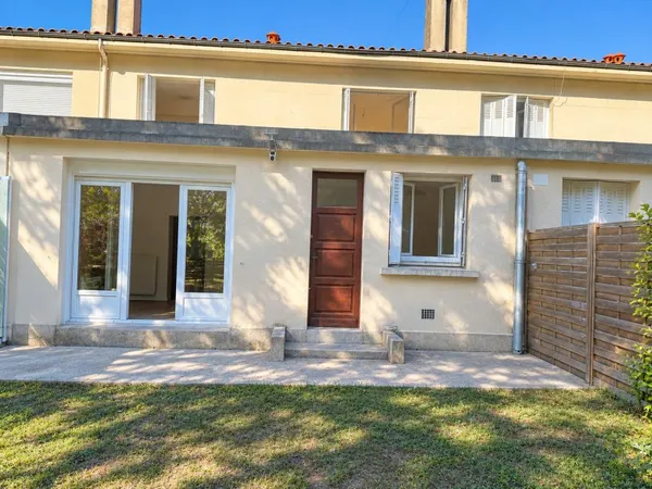 A RENOVER, Appartement 2 chs avec jardinet, BERGERAC