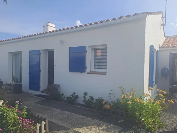 LOCATION A L'ANNEE BARBATRE
