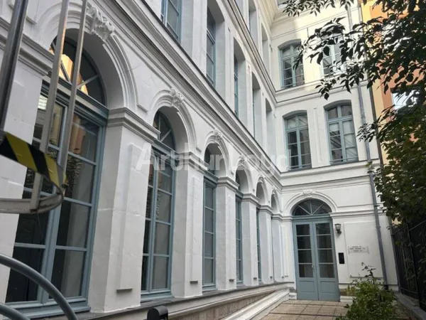Bureau 51 m²