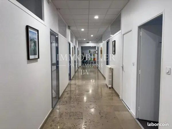 Bureaux 527 m² Blois