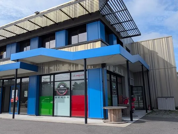 Local 75 m² Grand-Champ