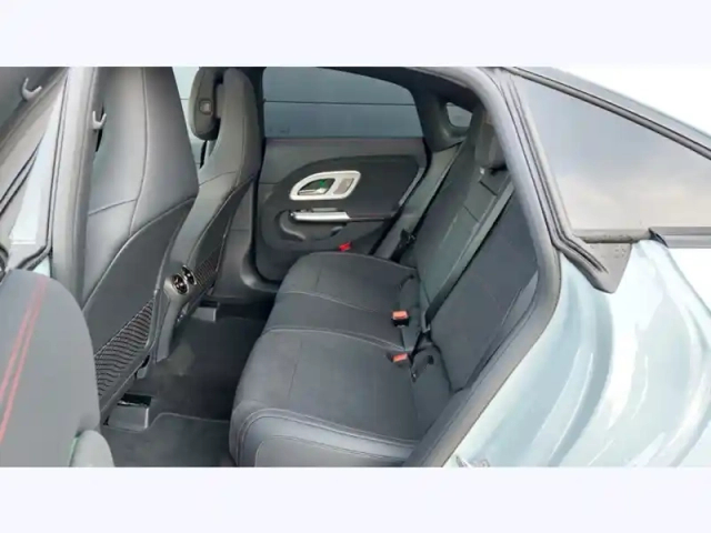Mercedes Cla 200 — photo 35