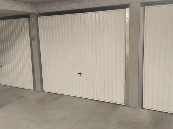Garage box fermé