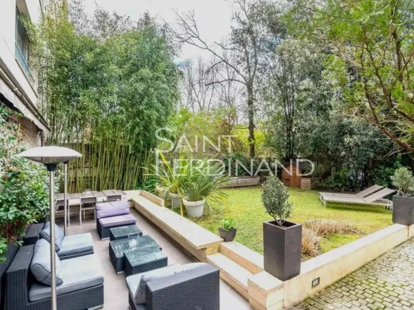 Vends duplex/triplex - 174.18m² - 6 pièces, 3 chambres - Neuilly-sur-Seine 92200