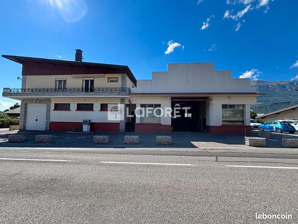Propriété 4 pièces 97 m²