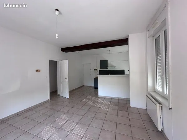 Appartement deux chambres avec jardin privatif