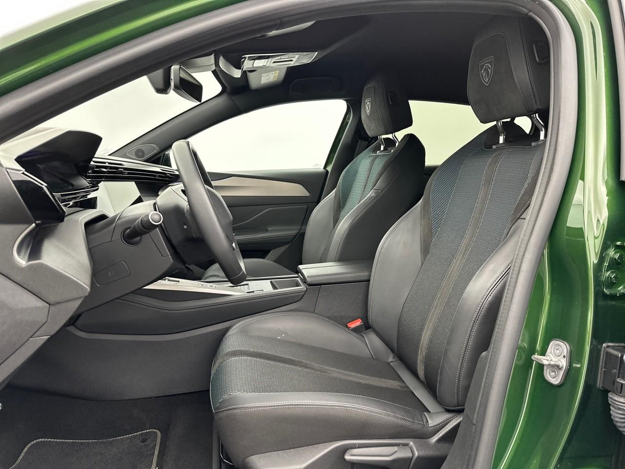 Peugeot 308 electrique 54 kwh 156ch gt — photo 9
