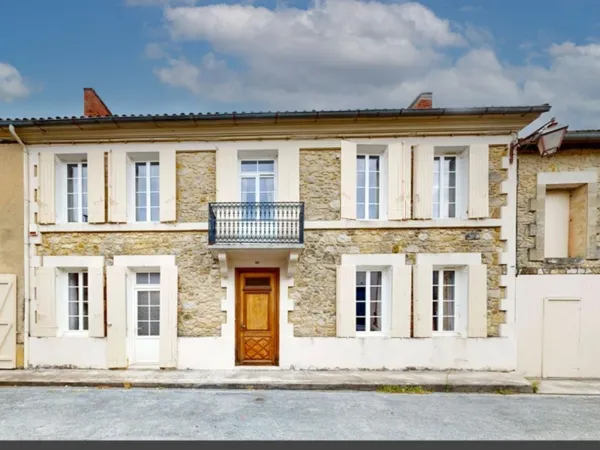 Maison de ville en pierre avec jardin et garage - possibilité de créer un appartement à VILLEFRANCHE