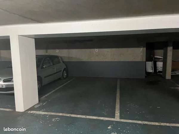 Location place de Parking à Pantin