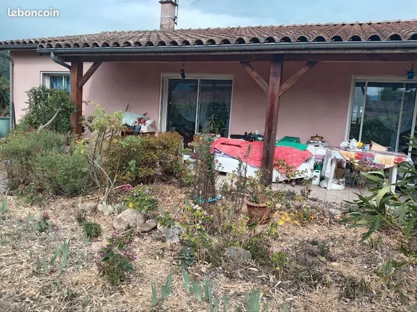 Maison plainpied, 108 m2hab, expo Sud, 3ch 1salon-salle a manger, cuisine semi ouverte, sdb, wcsépar