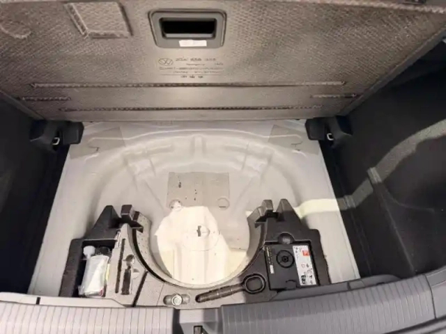 Volkswagen T-Roc 1.5 tsi evo2 150ch r-line dsg7 — photo 10