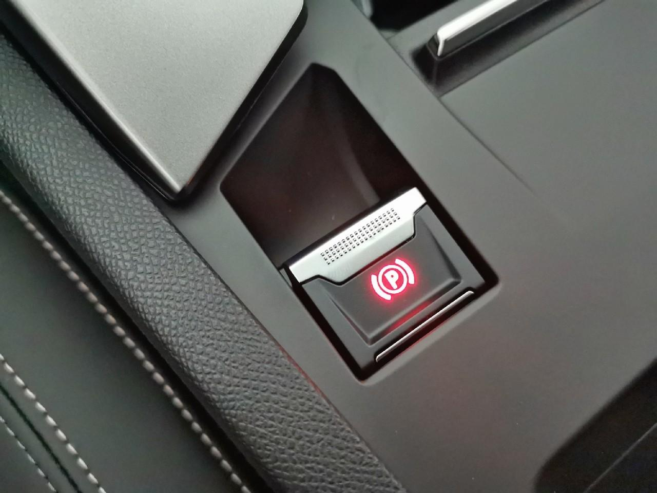 Peugeot 308 sw hybrid 145 e-dcs6 allure — photo 21