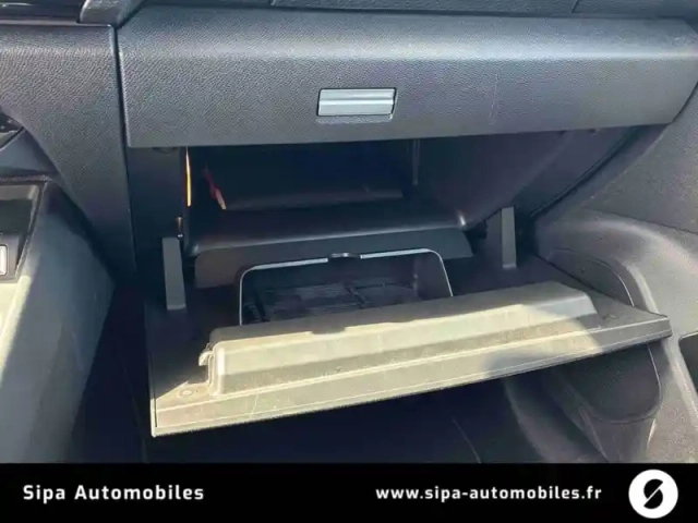 Citroën C4 e- 136 ch automatique — photo 30