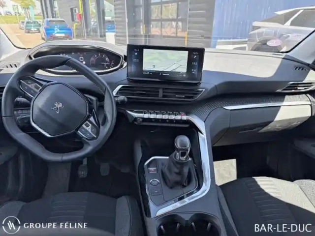 Peugeot 3008 1.2 puretech 130ch s&amp;s style — photo 8