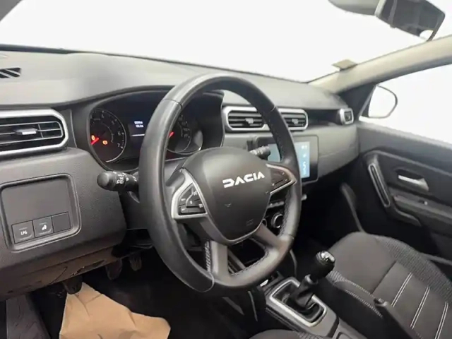 Dacia Duster eco-g 100 4x2 — photo 30