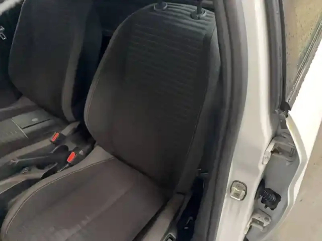 Peugeot 208 puretech 75 s&amp;s bvm5 — photo 16