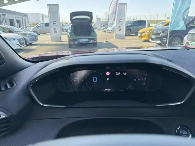 Peugeot 2008 hybrid 136 e-dcs6 — photo 10