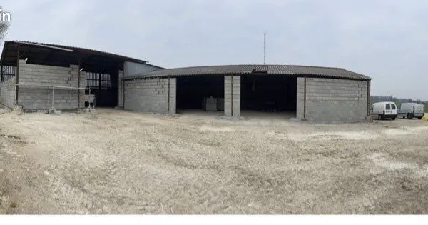 Av Bâtiment de 600m2
